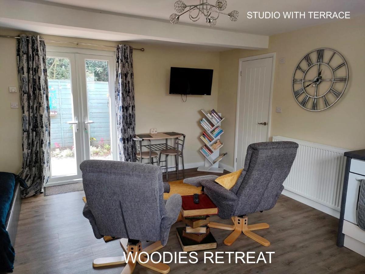 Woodies Villa Peasmarsh Esterno foto